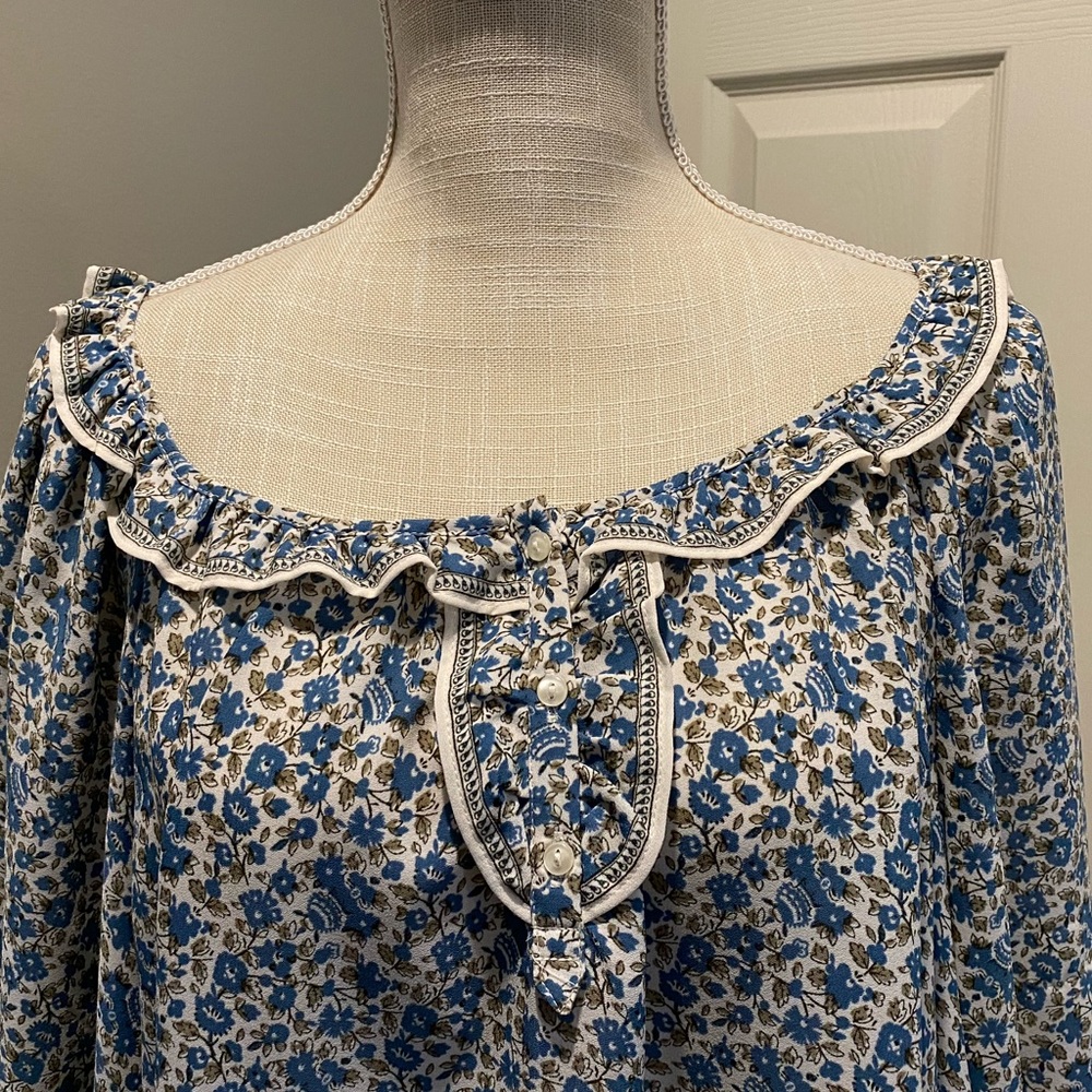 Max Studio Blue White Floral Peasant Blouse 1X Plus Size 3/4 Puff Sleeves - Picture 2 of 9